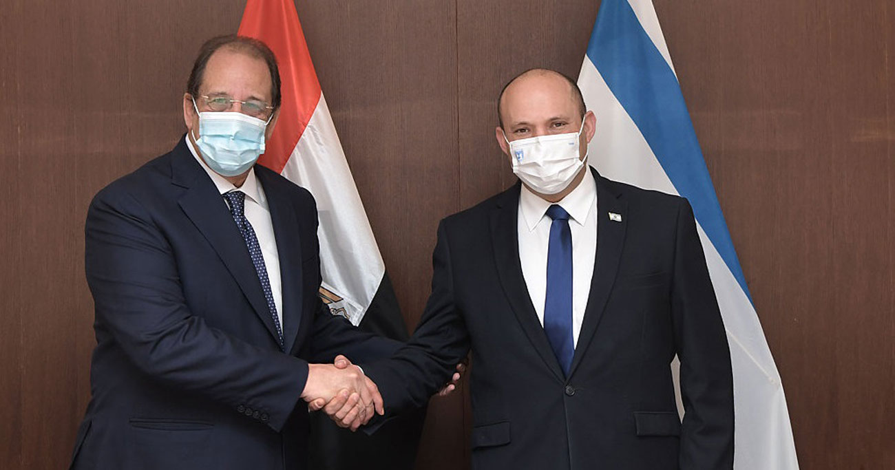 Bennett y el jefe de inteligencia egipcio se reúnen para hablar del alto el fuego con Hamás