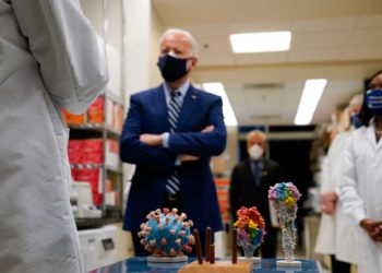 Biden dice que China sigue ocultando información "crítica" sobre el origen del COVID-19