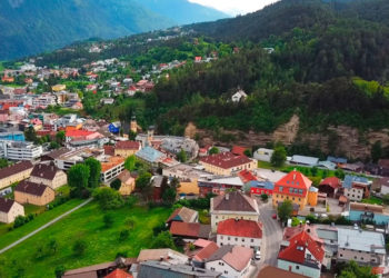 Las autoridades de una ciudad austriaca planean retirar monumento a las SS