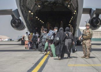 Amenaza terrorista del ISIS en el aeropuerto de Kabul: Peligran las evacuaciones
