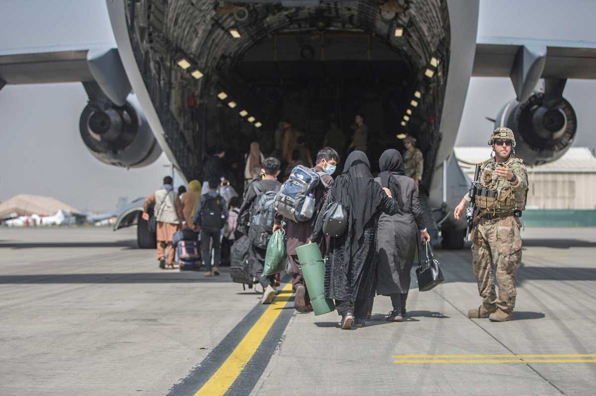 Amenaza terrorista del ISIS en el aeropuerto de Kabul: Peligran las evacuaciones