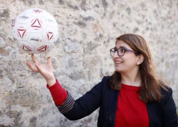 Futbolista afgana exiliada: No hay futuro para mujeres como yo bajo el régimen talibán