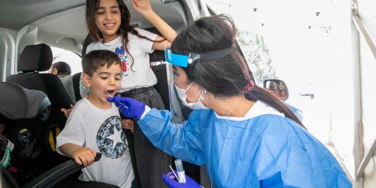 Israel presenta un plan elaborado para reabrir las escuelas