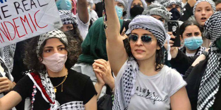 Manifestantes de Toronto llaman a la violencia contra los judíos