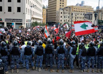 Libaneses protestaron contra Irán y Hezbolá en el aniversario de la explosión en Beirut