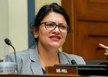 Rashida Tlaib acusa a Israel de ejercer “violencia por el agua”