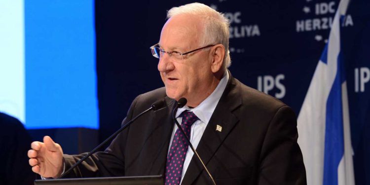 El expresidente Rivlin nombrado presidente de ElectReon