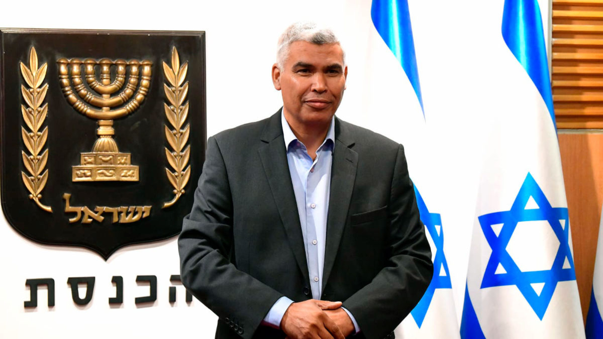 Parlamentario árabe israelí Saeed Alkharumi muere a los 49 años