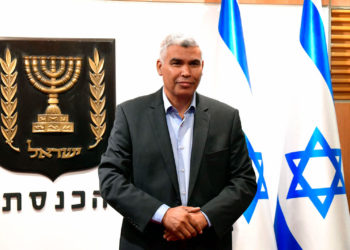 Parlamentario árabe israelí Saeed Alkharumi muere a los 49 años