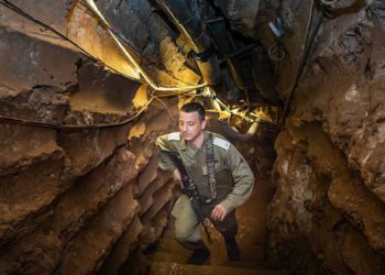Una visita en primera persona a un túnel terrorista de Hezbolá