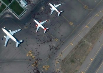 Informe: El gobierno de EE. UU. no tiene un plan para evacuar a los estadounidenses fuera de Kabul