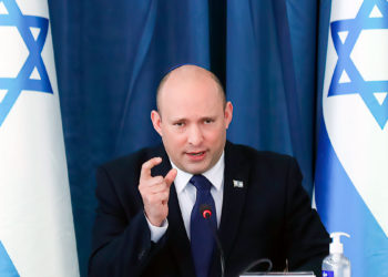 Bennett: Israel vacunará contra el COVID "las 24 horas del día"