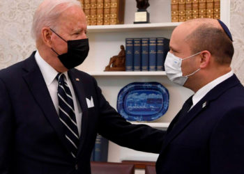 Bennett a Biden: Estos días ilustran cómo sería un régimen islámico con un arma nuclear