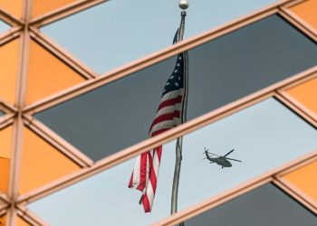 Se pide a la embajada de EE. UU. que se deshaga de material sensible ante el avance de los talibanes