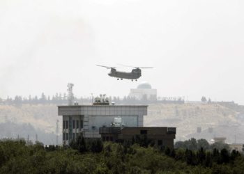 Los talibanes entran en las afueras de Kabul y dicen que no tomarán la capital afgana por la fuerza