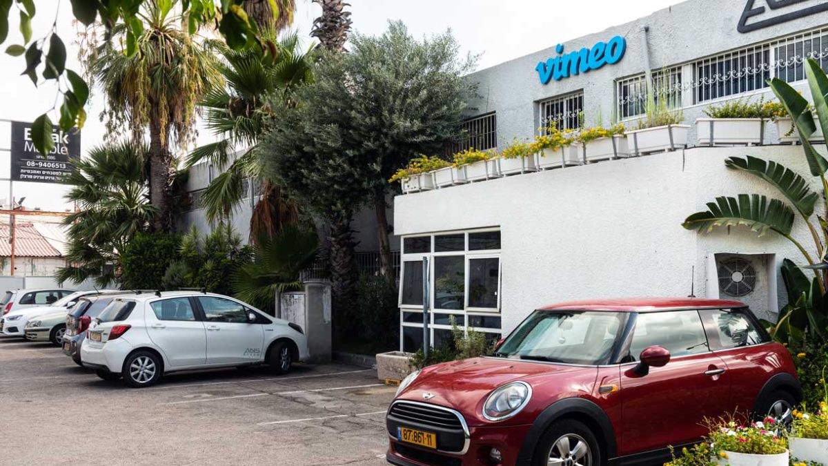 Oficinas de Tel Aviv se enfrentan a la dura competencia de los suburbios