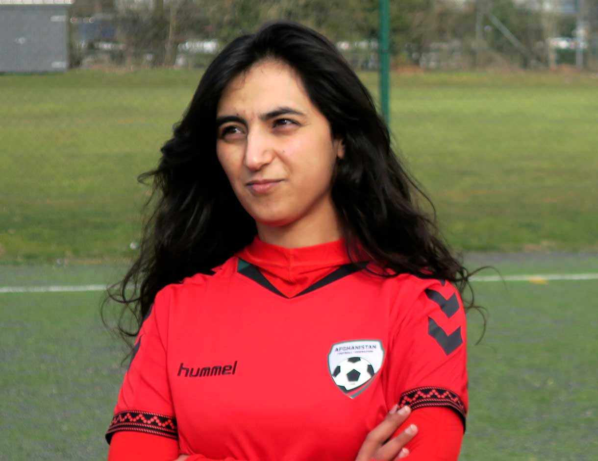Esta foto de archivo del 8 de marzo de 2016 muestra a Khalida Popal, ex capitana del equipo nacional femenino de Afganistán, en Copenhague. (AP/Jan M. Olsen, Archivo)