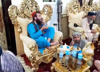 Talibanes capturan opulento palacio de un aliado de Estados Unidos