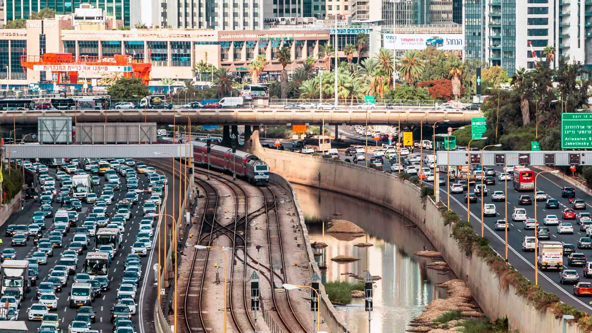 Hacienda: La multa por congestión recaudará 1.300 millones de NIS al año