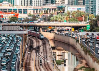 Hacienda: La multa por congestión recaudará 1.300 millones de NIS al año