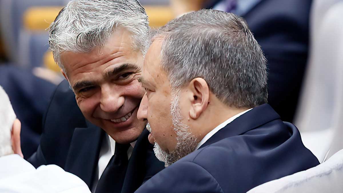 Al igual que Lapid, Liberman tampoco asiste a las reuniones del gabinete de coronavirus