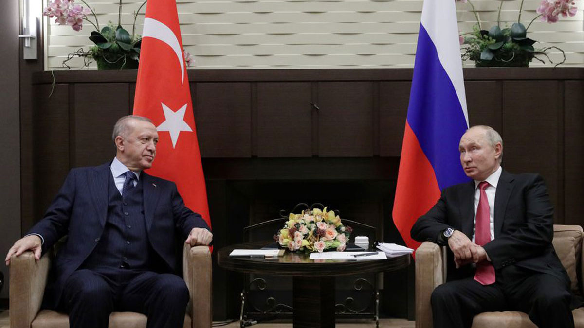 Putin y Erdogan sostienen conversaciones sobre Siria y la venta de armas