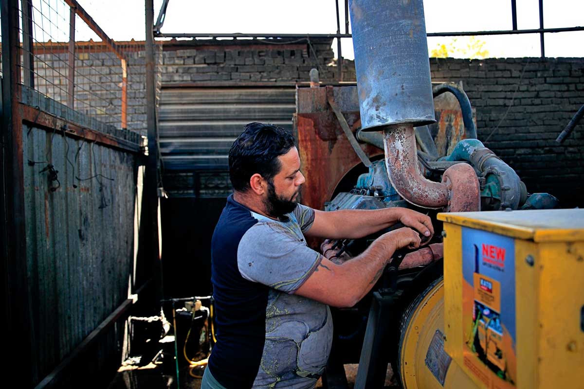 Los contratos clandestinos y la corrupción perpetúan la crisis de electricidad de Irak