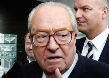 Fundador de un partido de extrema derecha en Francia es juzgado por incitar al antisemitismo