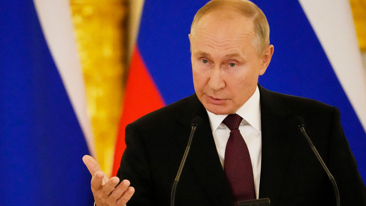 Putin sugiere incorporar a los talibanes a la “familia de naciones civilizadas”