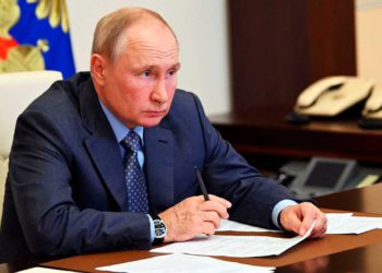 Rusia intenta aprovechar los lazos con los talibanes en sus políticas para Oriente Medio