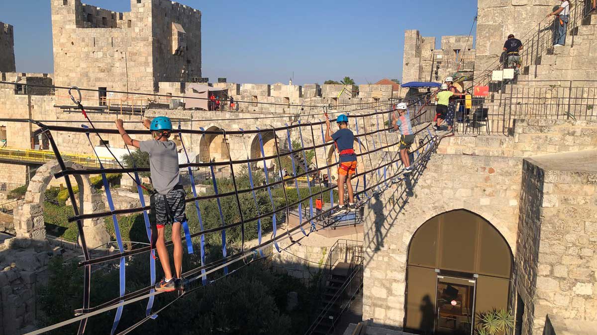 Hombre herido de gravedad tras caer de la Torre de David en Jerusalén