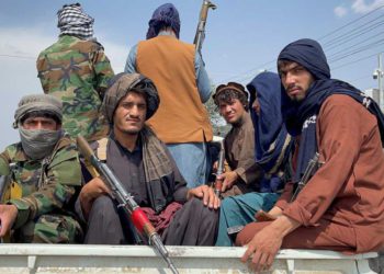 La Unión Europea dice que no se apresurará a reconocer a los talibanes
