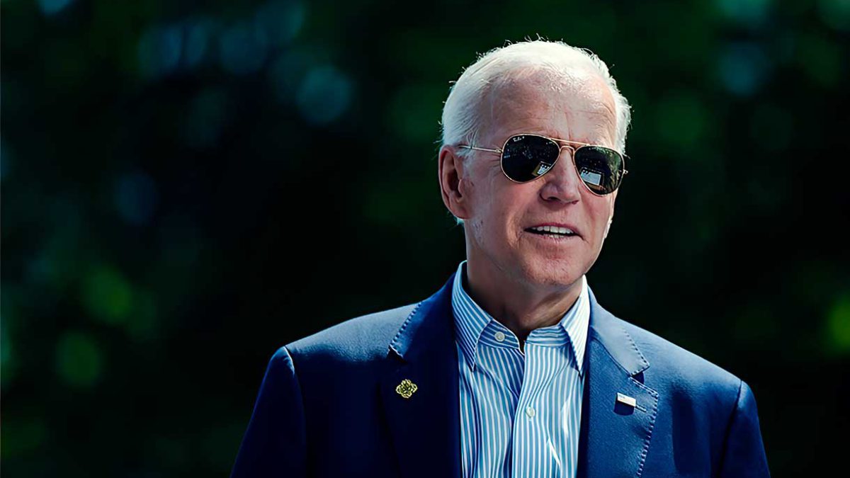 Los votantes de Biden lo abandonan en masa