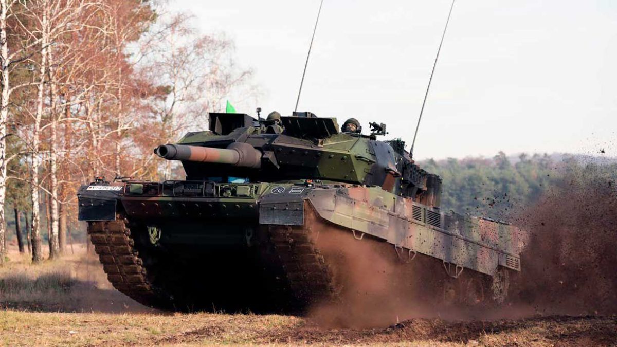 Ejército alemán recibe la última versión del emblemático tanque Leopard 2