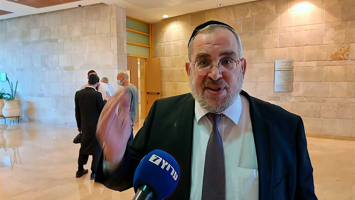 MK Yakov Asher: "El PM Bennett está echando arena a los ojos del público y del mundo"
