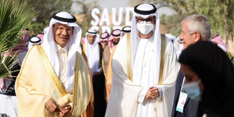 Arabia Saudita se propone reducir a cero las emisiones netas de carbono para 2060