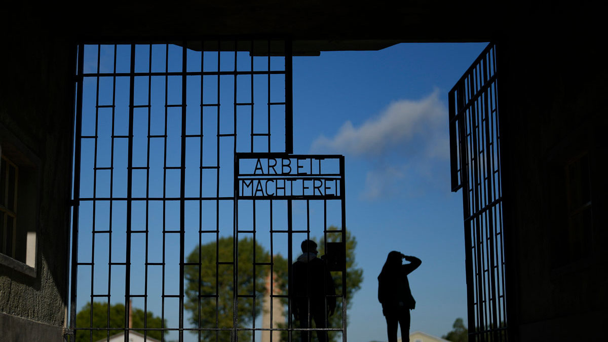 Ex guardia nazi de 100 años es juzgado en Alemania por complicidad en asesinatos en masa