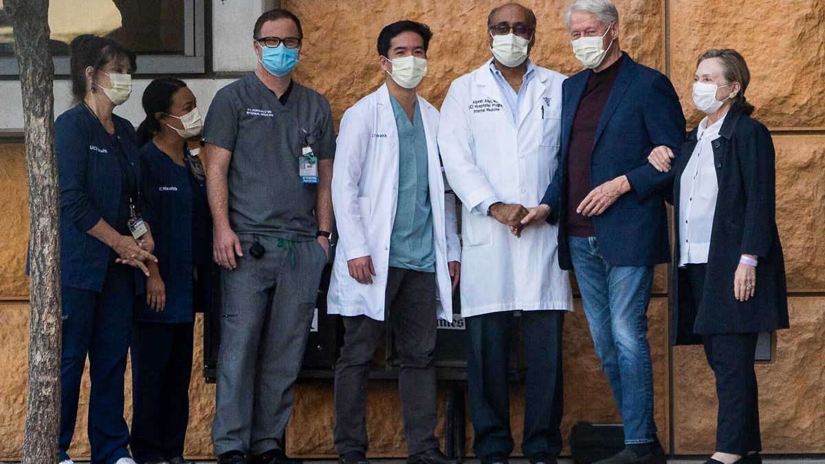 Bill Clinton es dado de alta tras cinco noches en un hospital de California