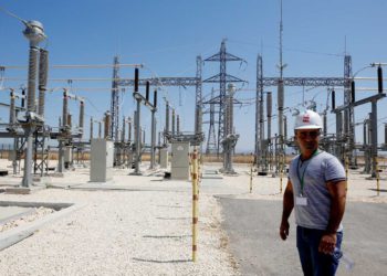 Autoridad Palestina recurre a los donantes del Golfo para pagar su deuda eléctrica con Israel