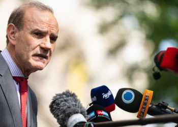 Enviado de la UE visitará Irán en busca de avances en las conversaciones nucleares