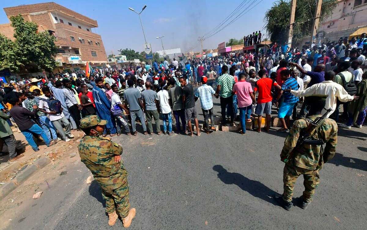 Diplomático sudanés: El golpe de Estado no dañará los lazos con Israel