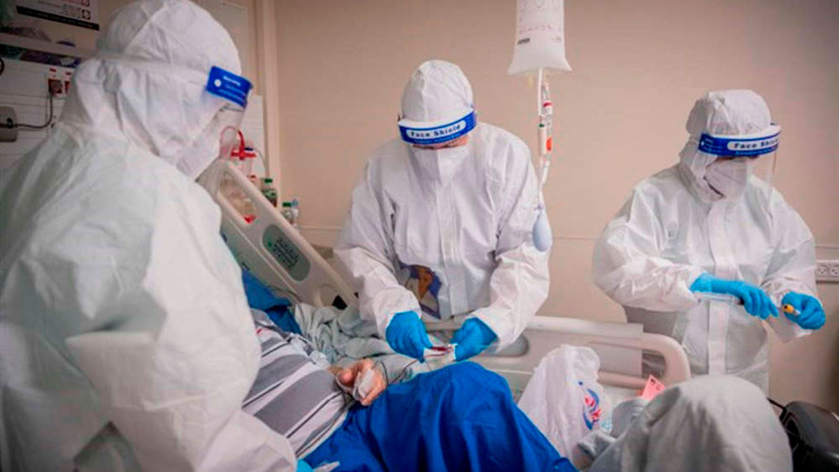 Tratar a pacientes graves de COVID con muchos fármacos no influye en la supervivencia