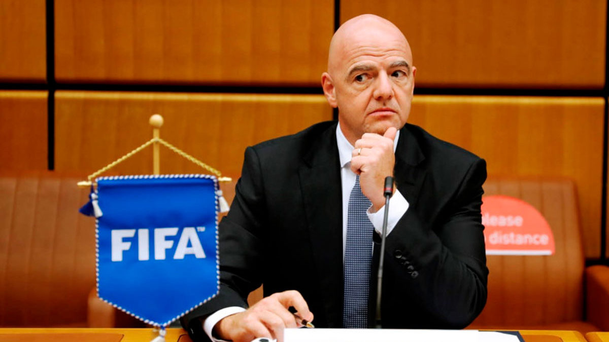 La FIFA dice que evacuó a 57 refugiados más de Afganistán