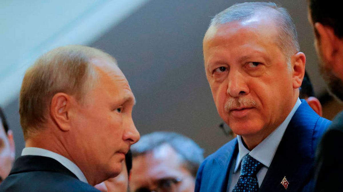 Turquía avanza en la delgada línea de los lazos con Rusia y Ucrania