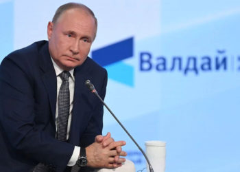 Putin dice que el apoyo militar de Occidente a Ucrania amenaza a Rusia