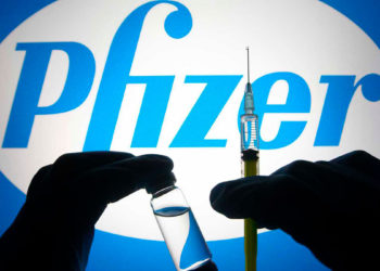 Covid-19: La eficacia de la vacuna de Pfizer desciende después de 6 meses