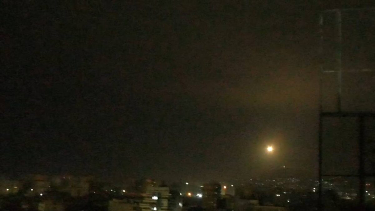 Ataque aéreo de Israel en el centro de Siria: 1 muerto y tres heridos