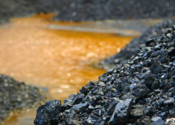 India busca crear reservas estratégicas de carbón y gas