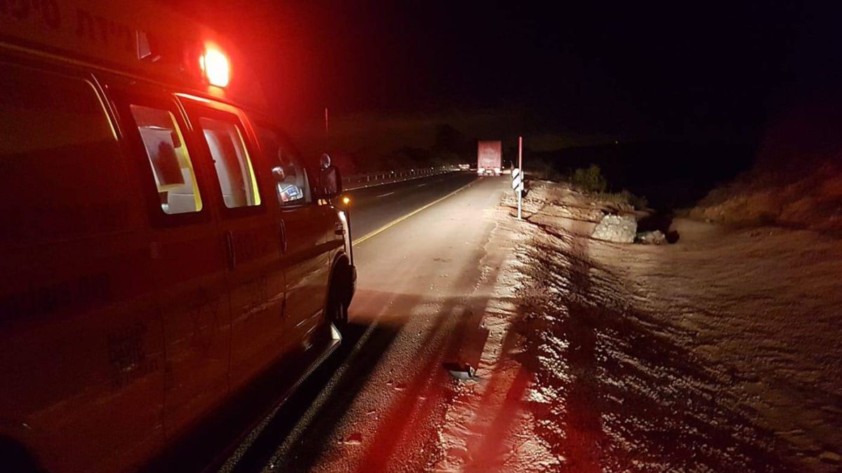 Accidente automovilístico fatal en el Negev: un joven murió y dos resultaron heridos