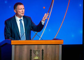 Yuli Edelstein anuncia que desafiará a Netanyahu por el liderazgo del Likud